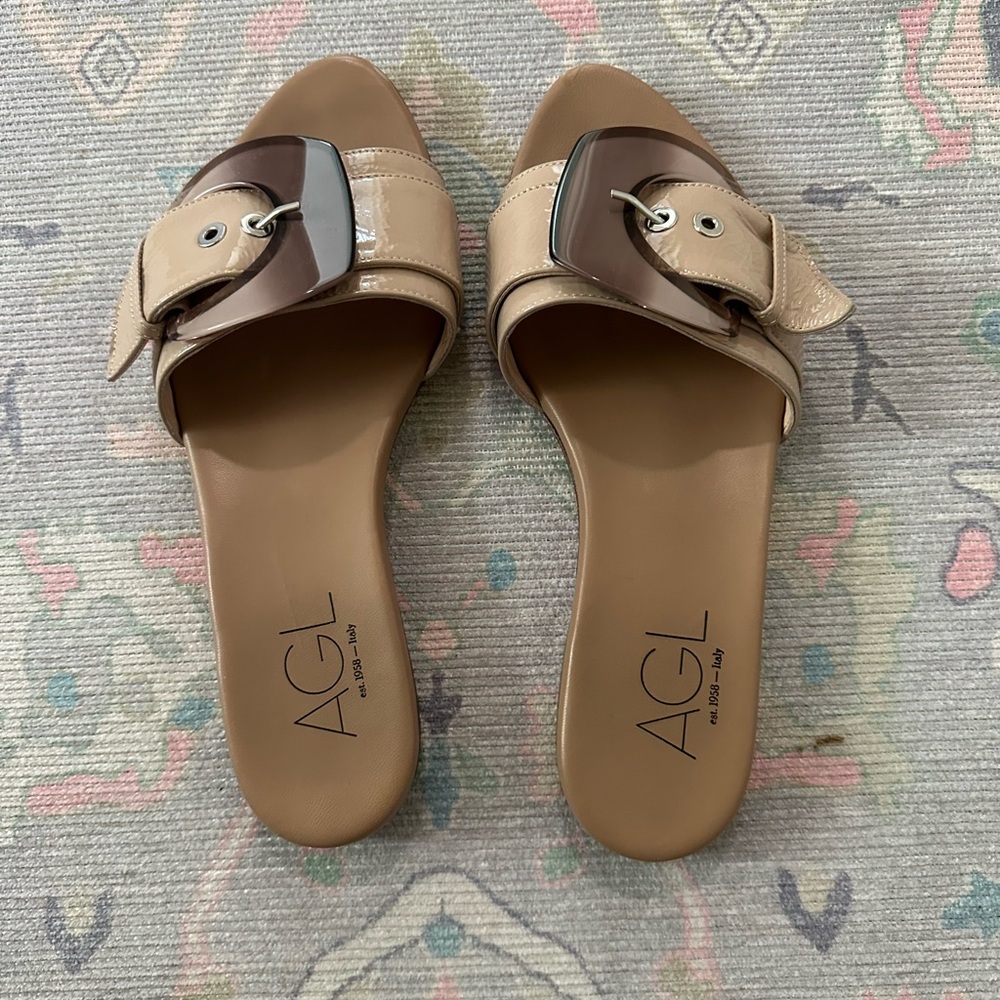 AGL sandals. GUC